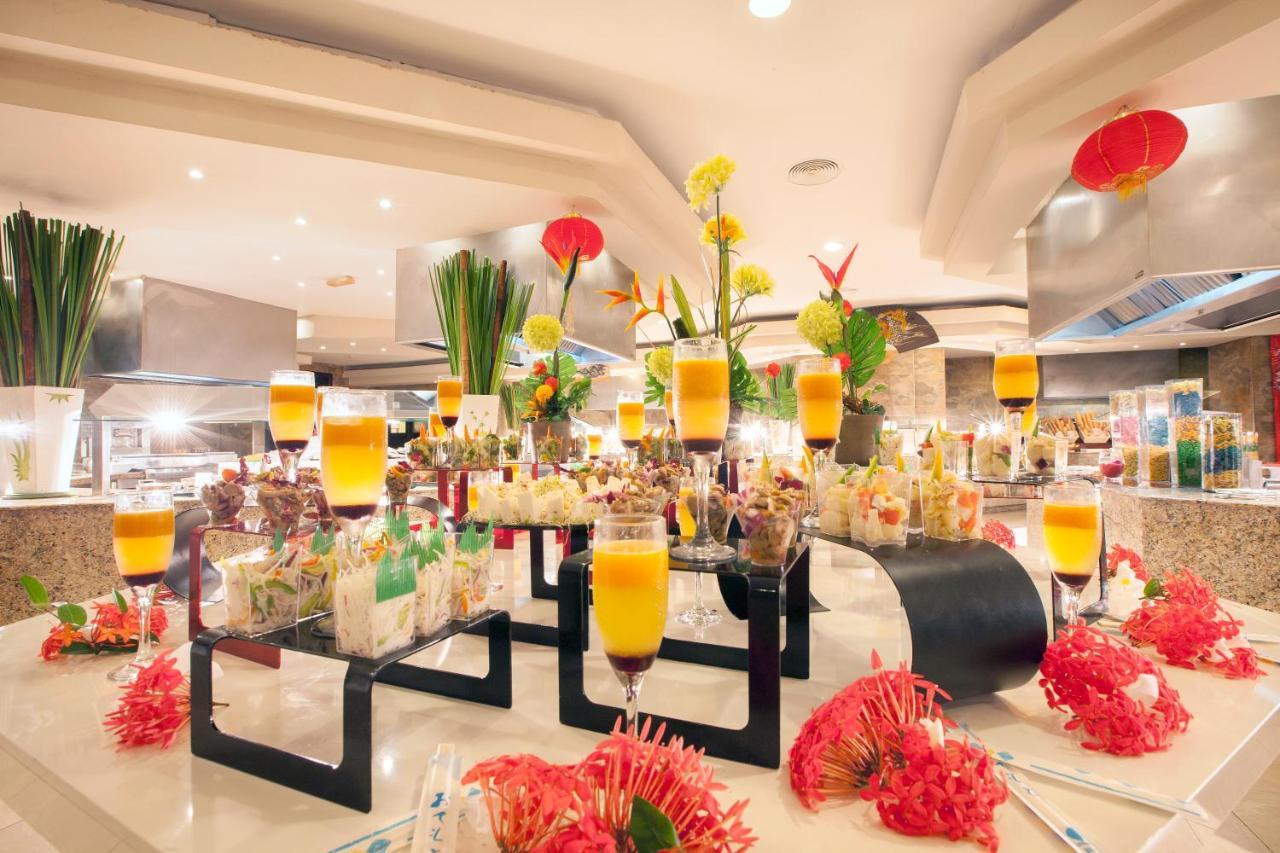 Majestic Elegance Punta Cana (Adults Only) Εξωτερικό φωτογραφία The buffet at the Grand Hyatt Manila
