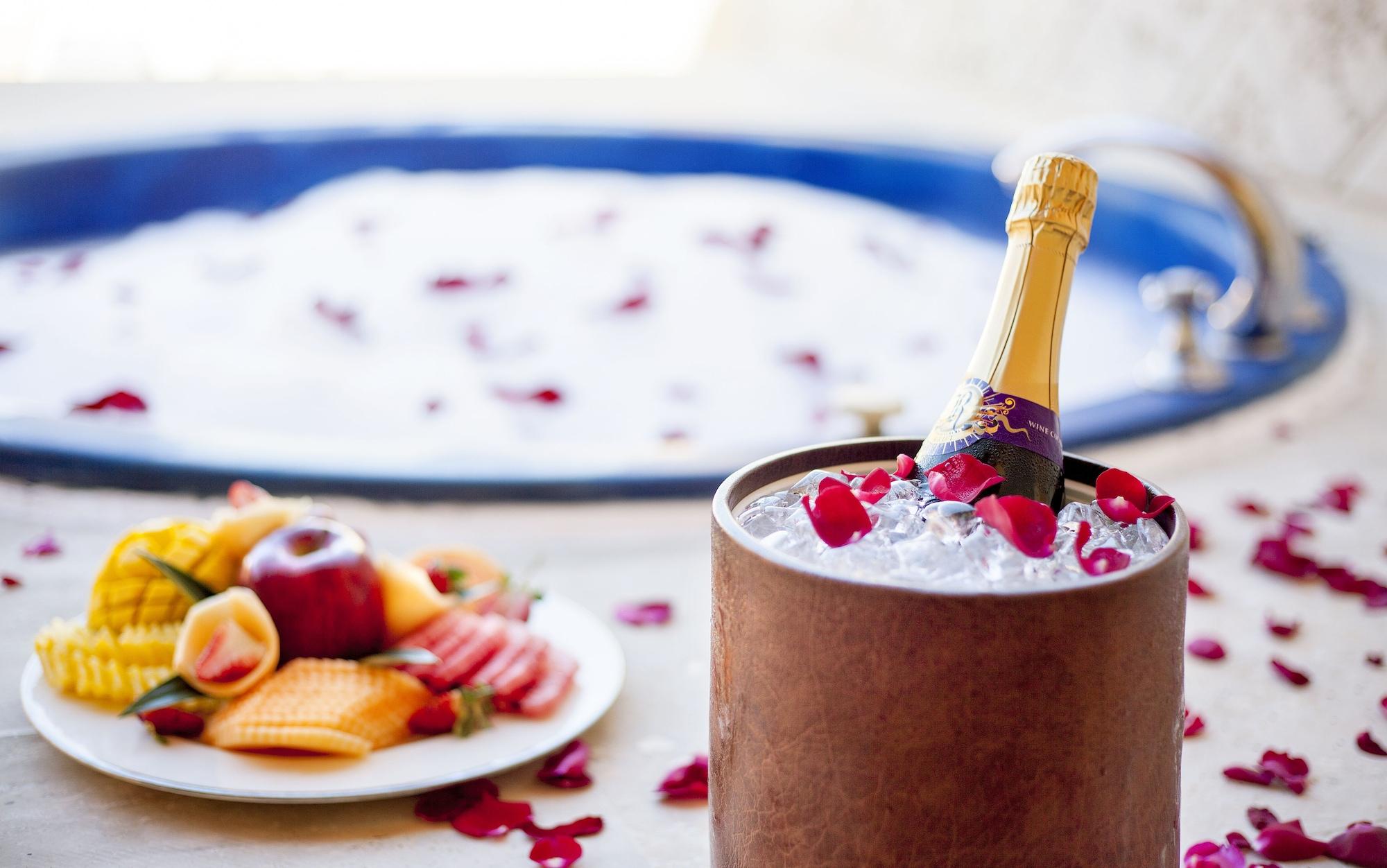 Majestic Elegance Punta Cana (Adults Only) Εξωτερικό φωτογραφία A bottle of champagne in a cooler