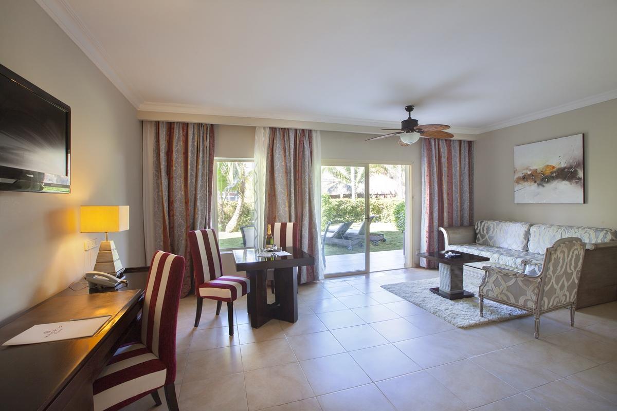 Majestic Elegance Punta Cana (Adults Only) Εξωτερικό φωτογραφία Living room