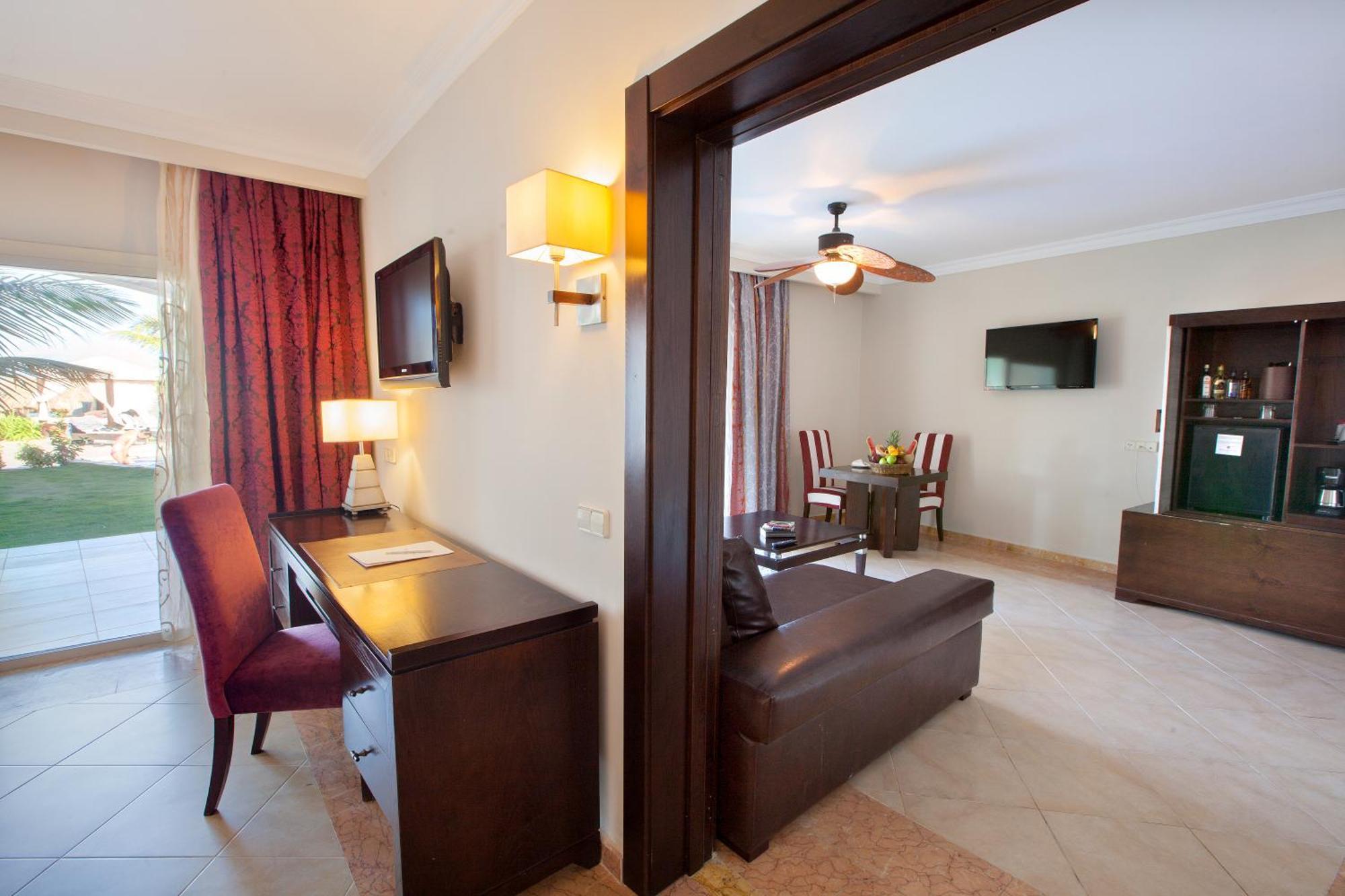 Majestic Elegance Punta Cana (Adults Only) Δωμάτιο φωτογραφία Suite